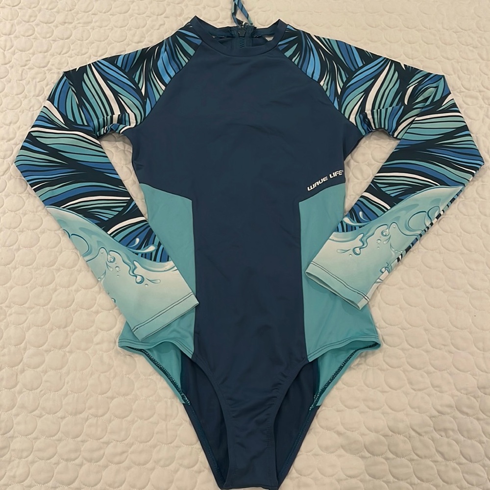 Wave Life Atlantis print women size XS Paddlesuit swim back zipper long sleeves